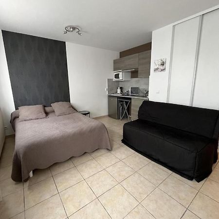 Studio Meuble Bussy-Saint-Georges Exteriér fotografie